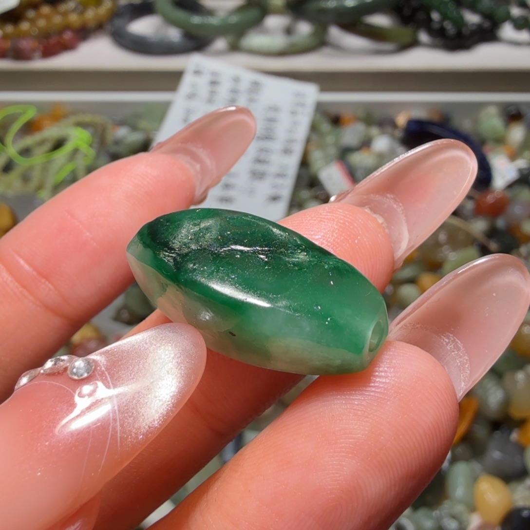 和田玉未镶嵌珠宝奇石