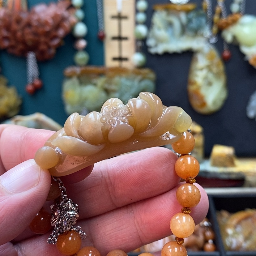 【闪购商品】蛇纹石玉手牌未镶嵌