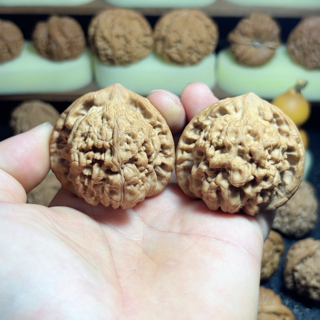 【闪购商品】文玩核桃吊坠龙鼎官帽