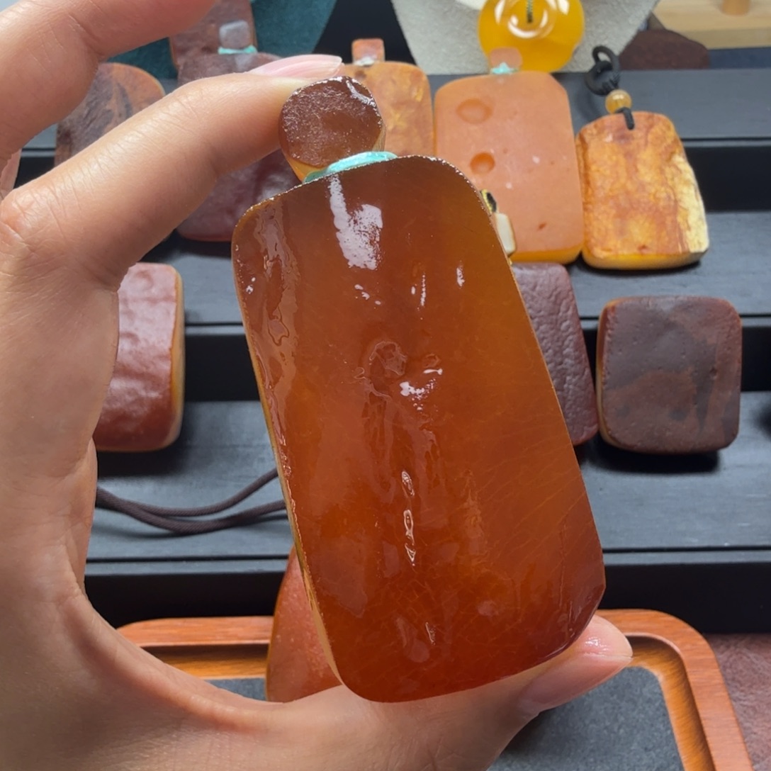 琥珀吊坠(赠链)未镶嵌