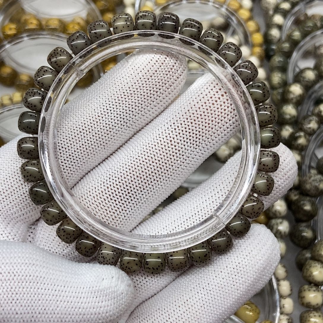 L***；星月菩提手串一图一物7