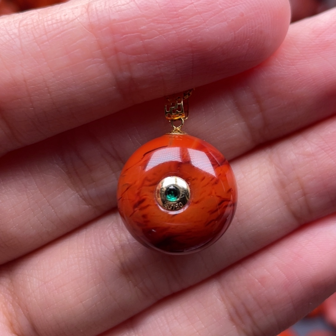 南红玛瑙18K金镶嵌珠宝奇石平安扣吊坠