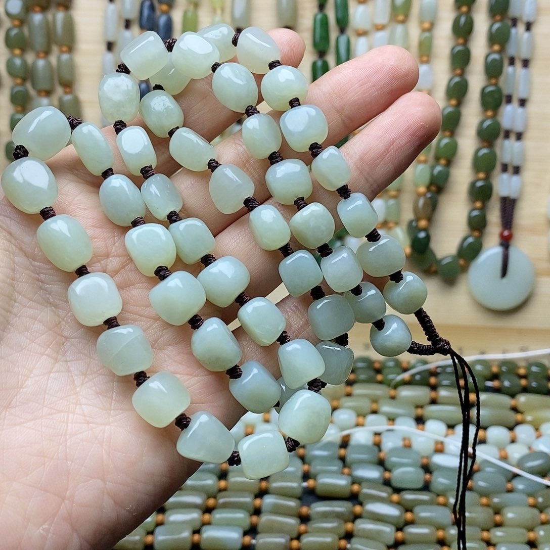 和田玉颈饰未镶嵌限****子