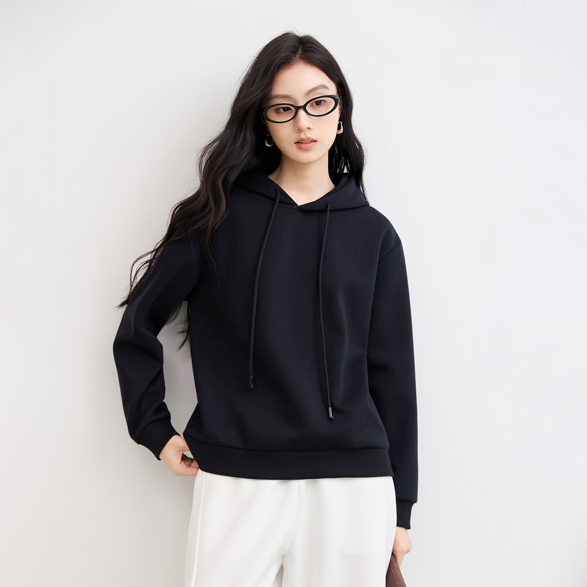茵曼纯色慵懒风抽绳长袖卫衣女2025年秋季宽松休闲小个子女士上衣