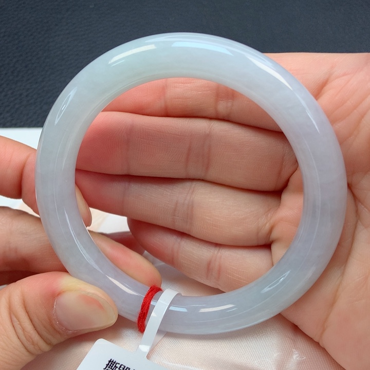 翡翠手镯未镶嵌58圈