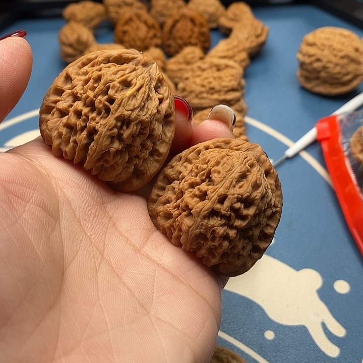 文玩核桃把件风南疆