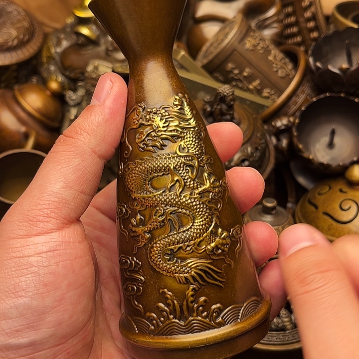 精美铜器做工精湛 