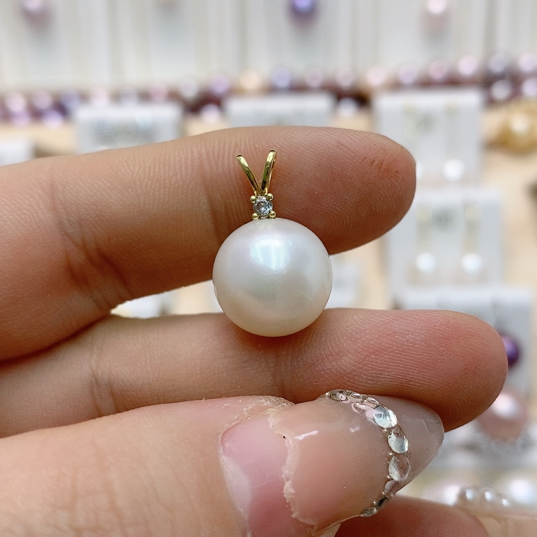 淡水珍珠颈饰18K金镶嵌