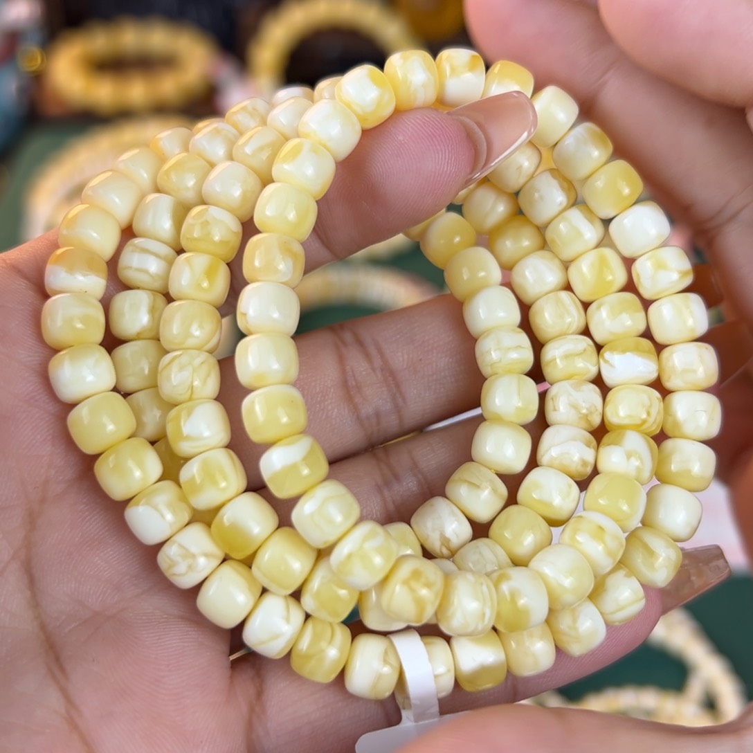 未镶嵌琥珀裸石mnnbbnnnnnnbn