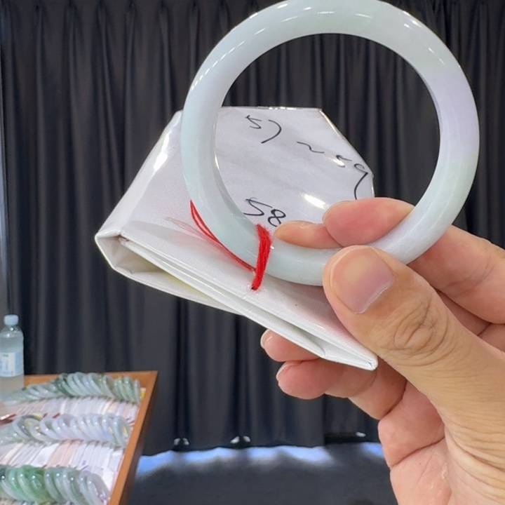 翡翠未镶嵌手镯纯天然缅甸翡翠a货