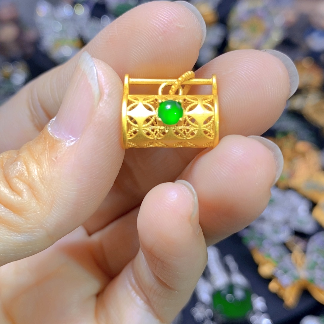 翡翠耳钉银S925镶嵌天然翡翠