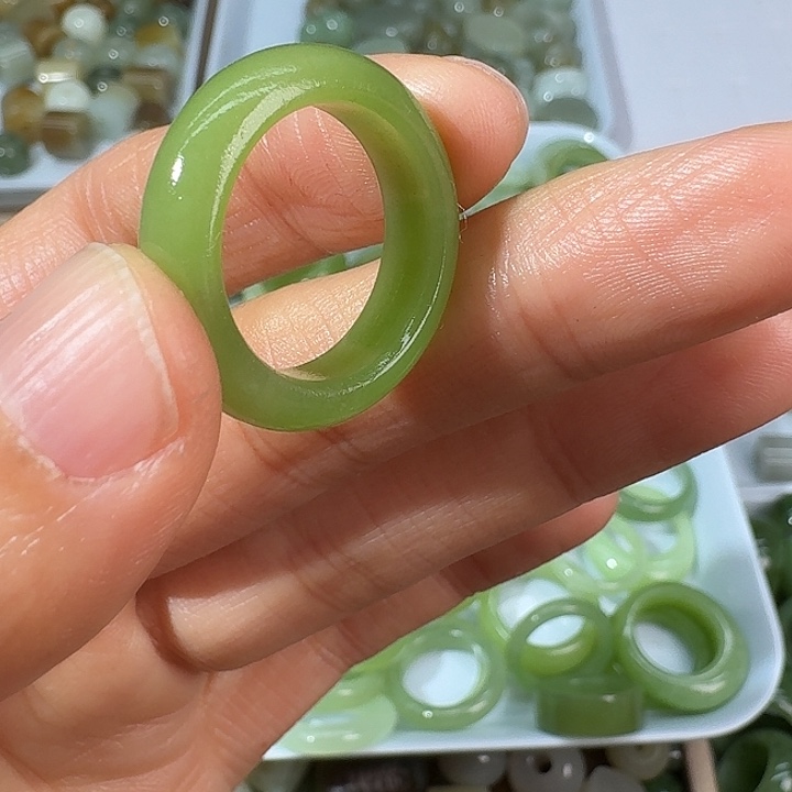 和田玉未镶嵌颈饰18.5内径102