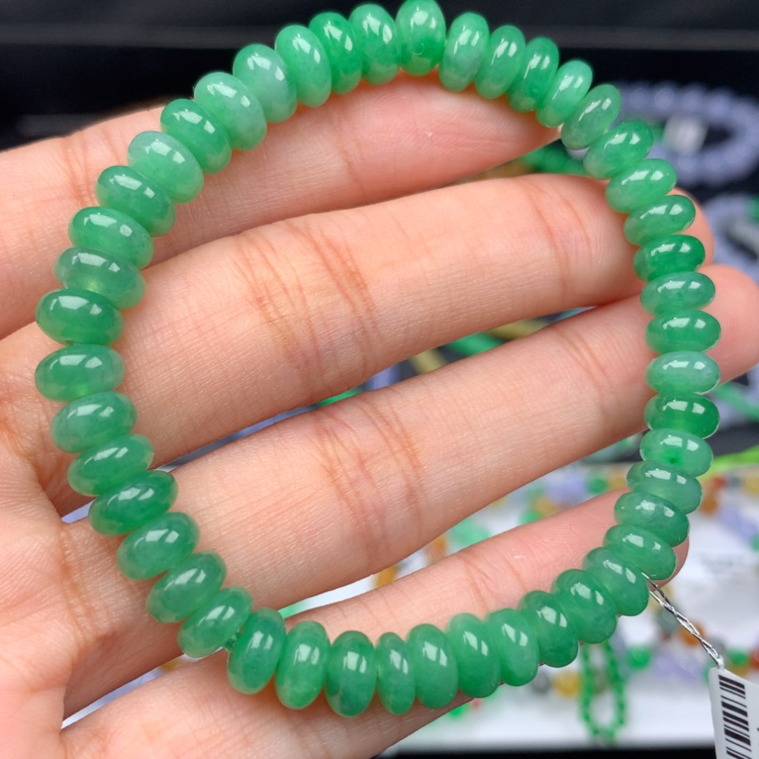 翡翠手链未镶嵌卡