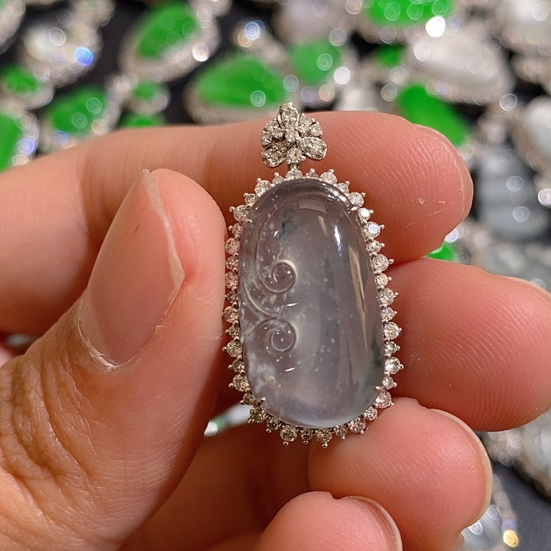 翡翠颈饰18K金镶嵌天然缅甸A货翡翠