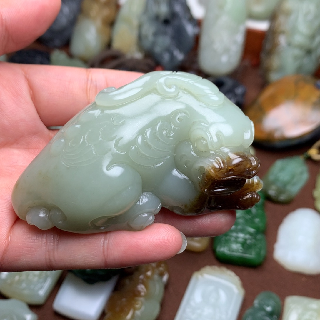 和田玉挂件未镶嵌氣****?