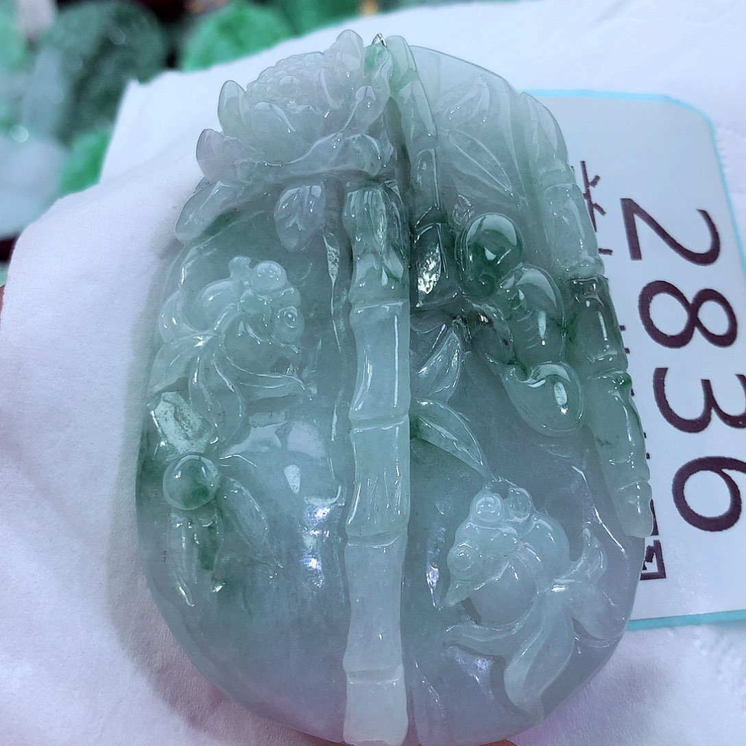 吊坠(不含链)未镶嵌翡翠