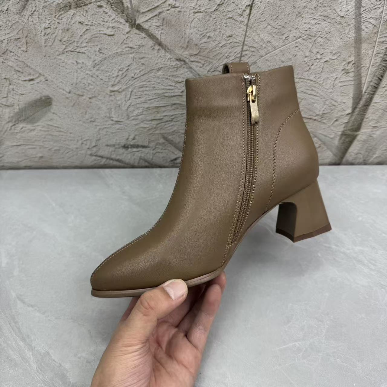 短靴女女靴子（羊皮）3901 绒 