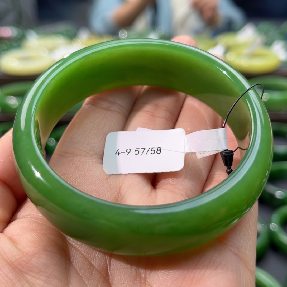 和田玉（碧玉）手镯未镶嵌