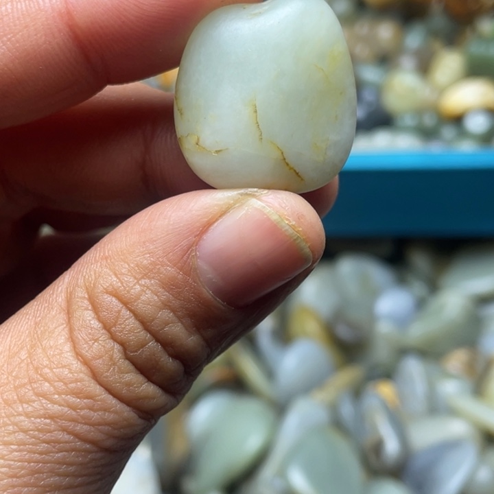 和田玉未镶嵌珠宝半成品