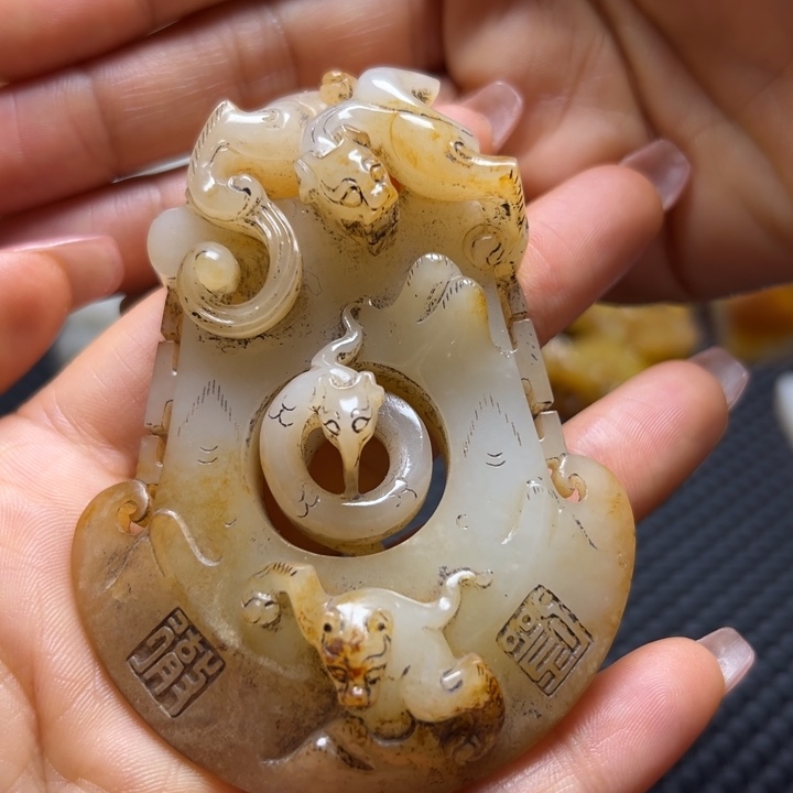 和田玉（糖玉）未镶嵌挂件