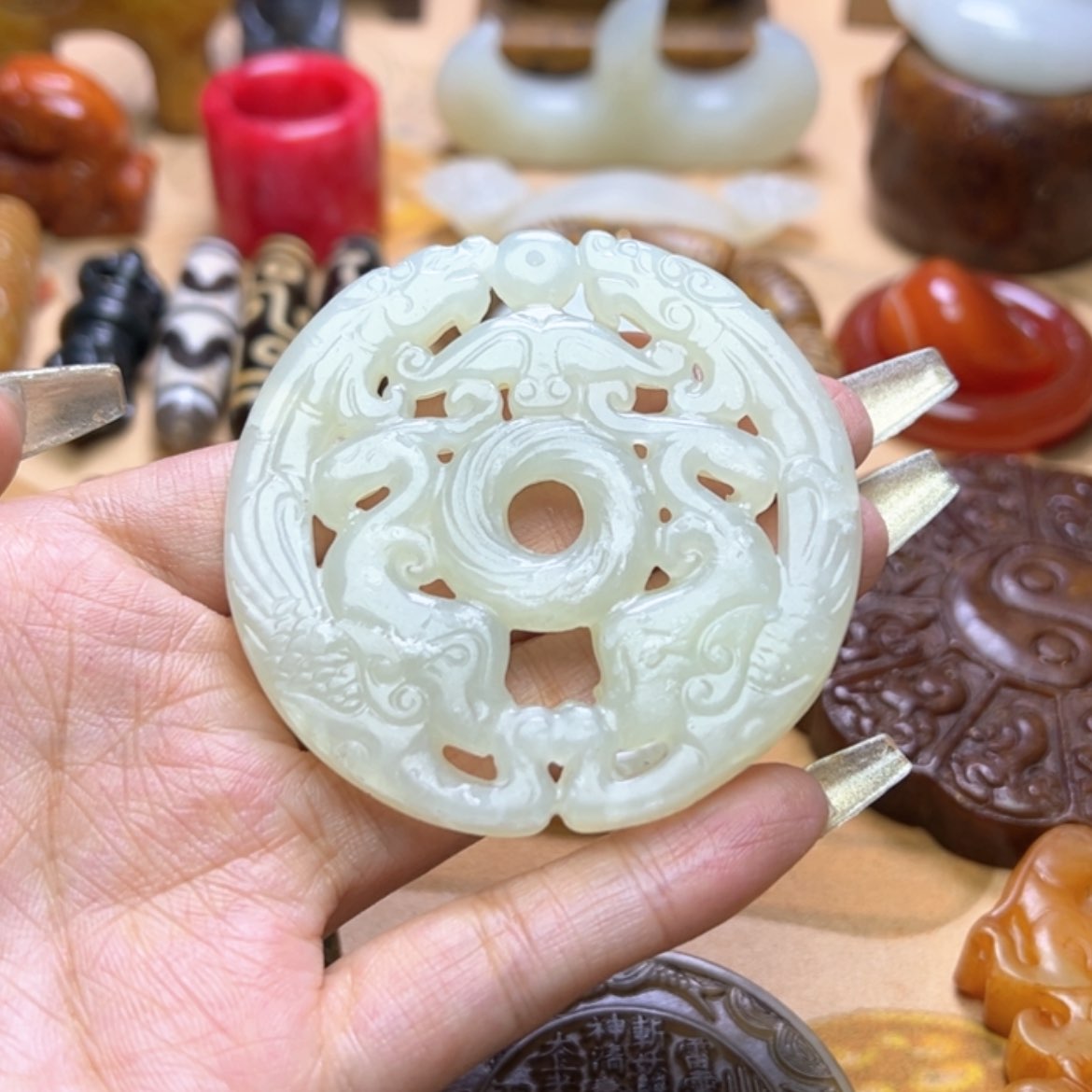 【闪购商品】蛇纹石玉颈饰未镶嵌