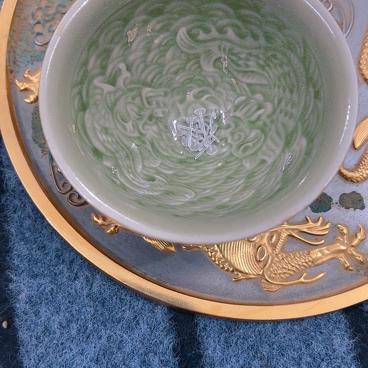 瓷片泱**夏我在这里等着看看去了