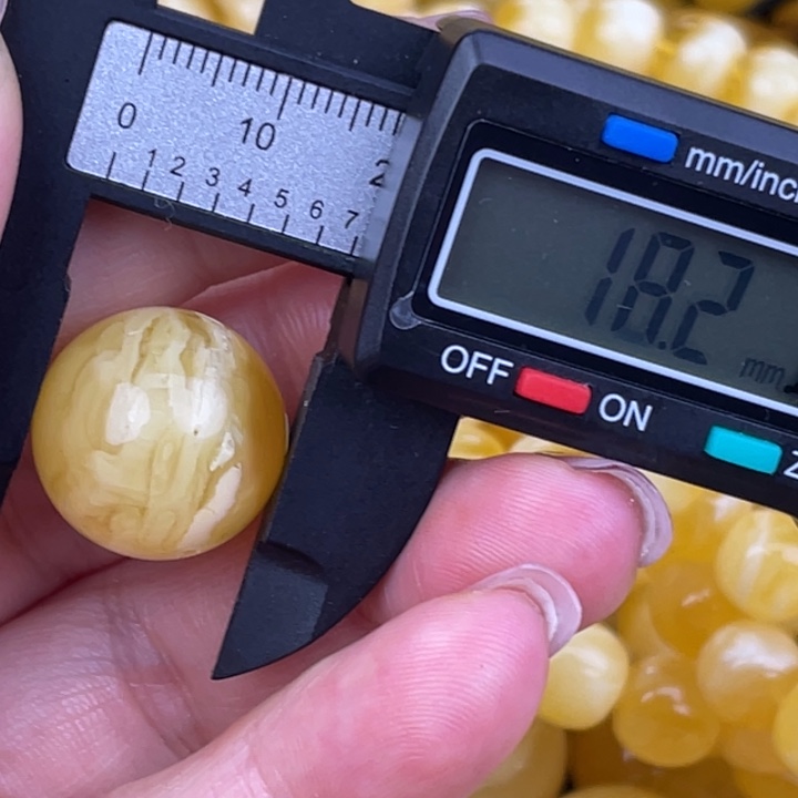 蜜蜡未镶嵌裸石微瑕97