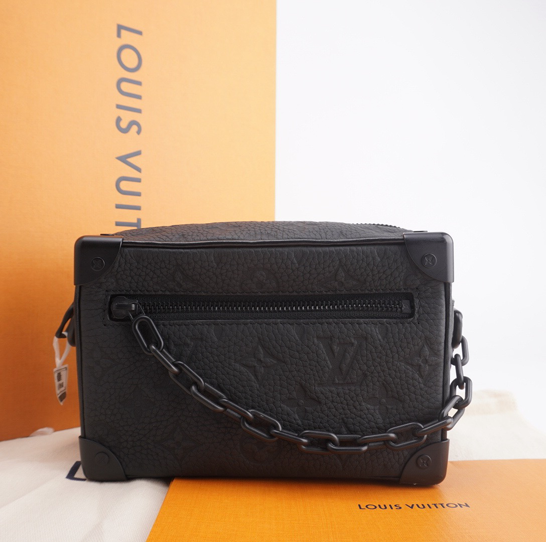 99新 LV LV老花压纹印花Soft trunk mini盒子包单肩斜挎包 F679