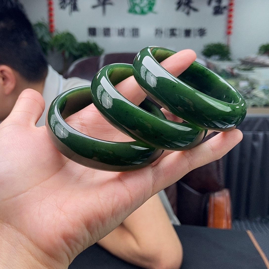 和田玉手镯未镶嵌56-58颜色多样性发拍一发一