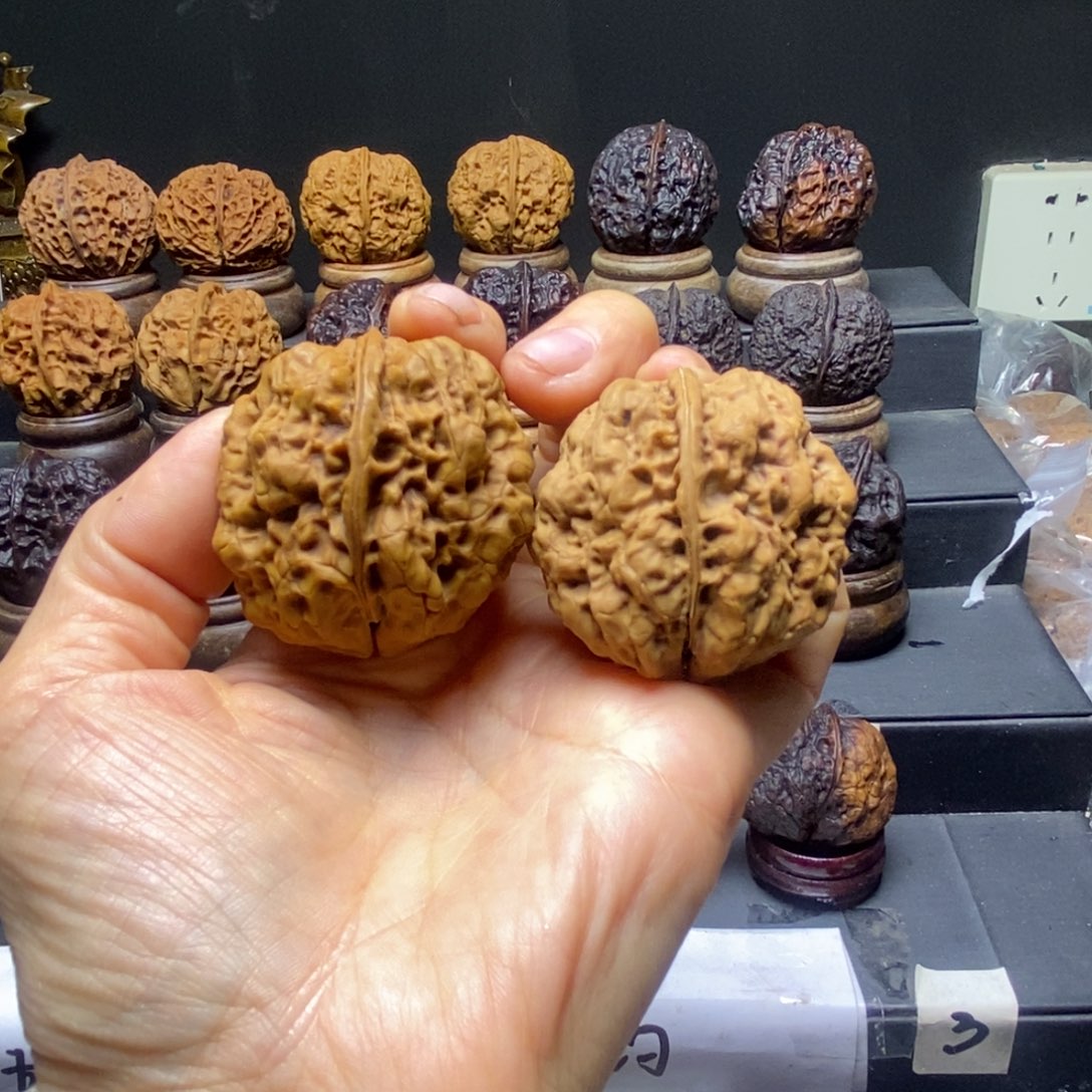 吊坠文玩核桃九五42