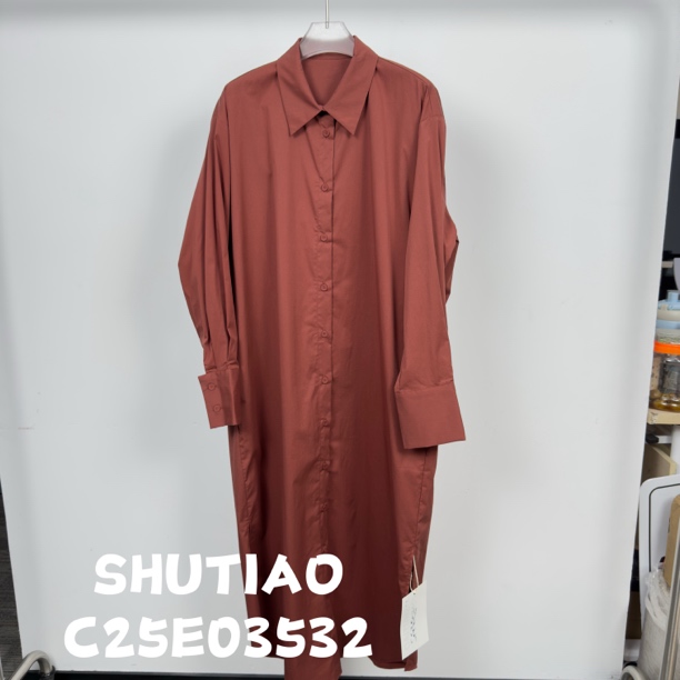 【SHUTIAO】2025夏季：新款小众设计款连衣裙C25E03532