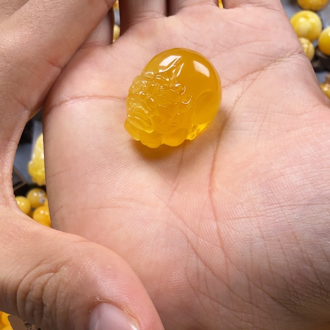 琥珀珠宝奇石未镶嵌