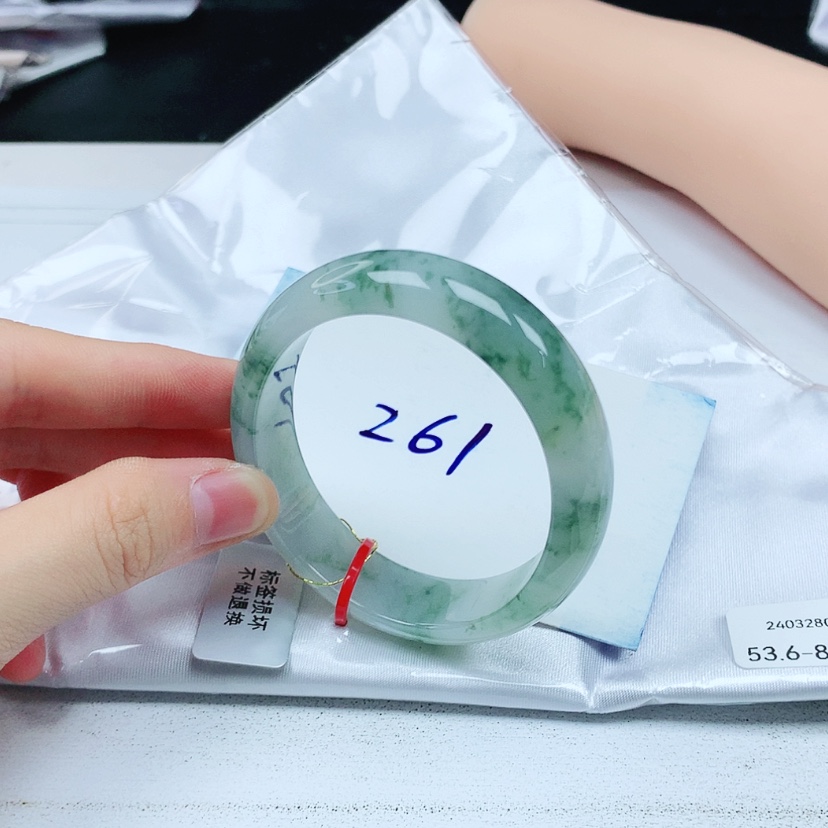 【闪购商品】翡翠手镯（贵妃镯）未镶嵌缅甸天然a货手镯53+
