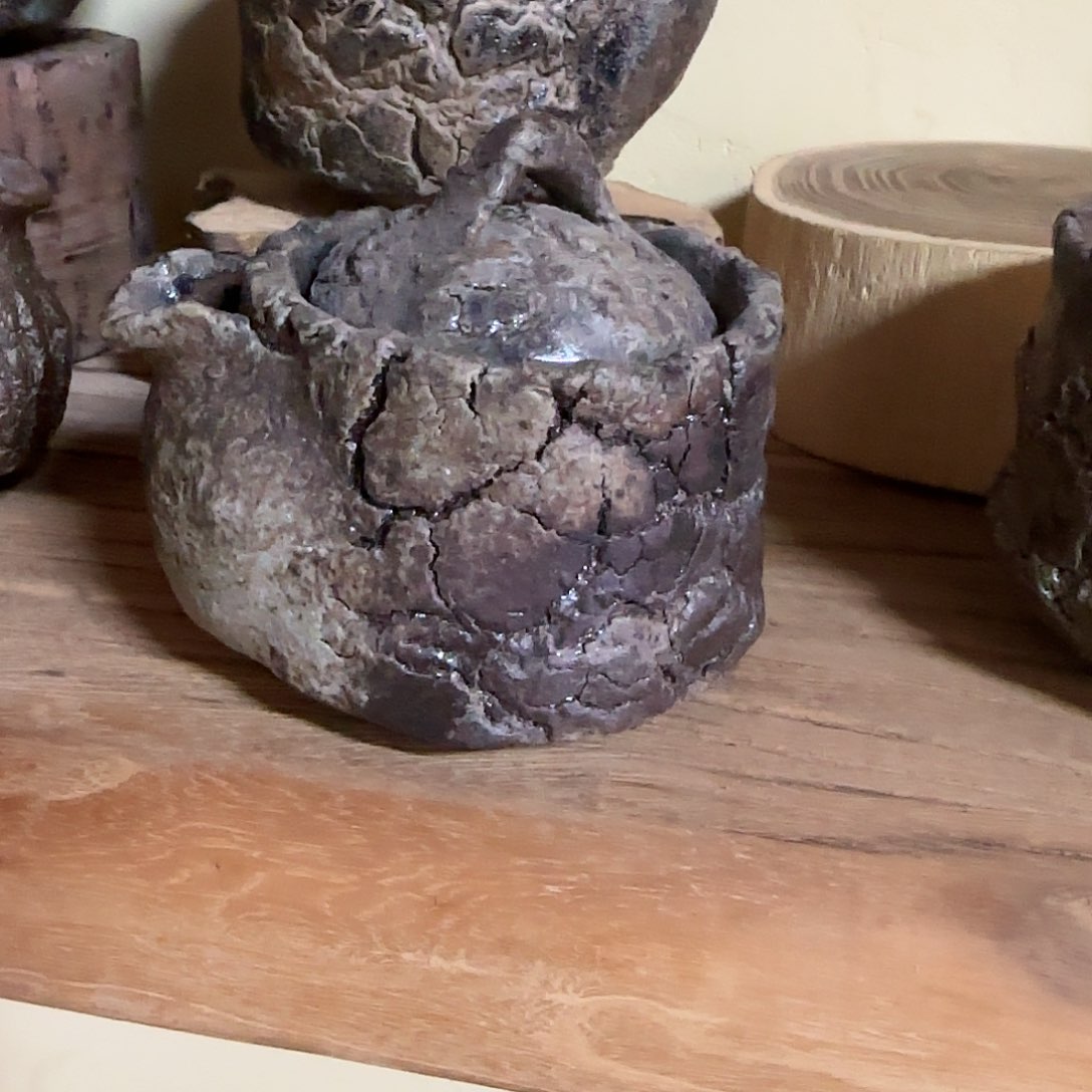 紫砂茶案?**?陈腐陶宝瓶