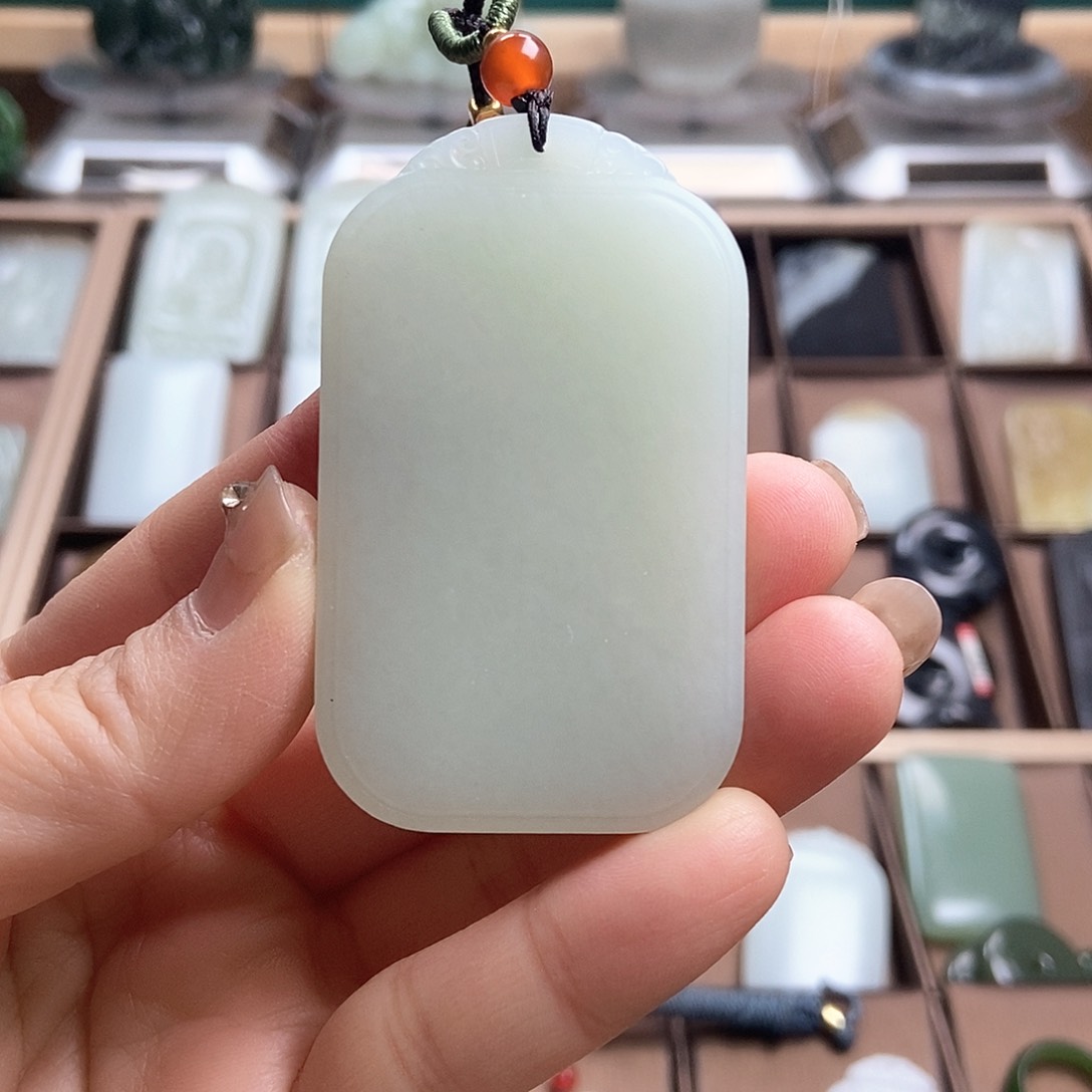 和田玉（糖玉）颈饰未镶嵌