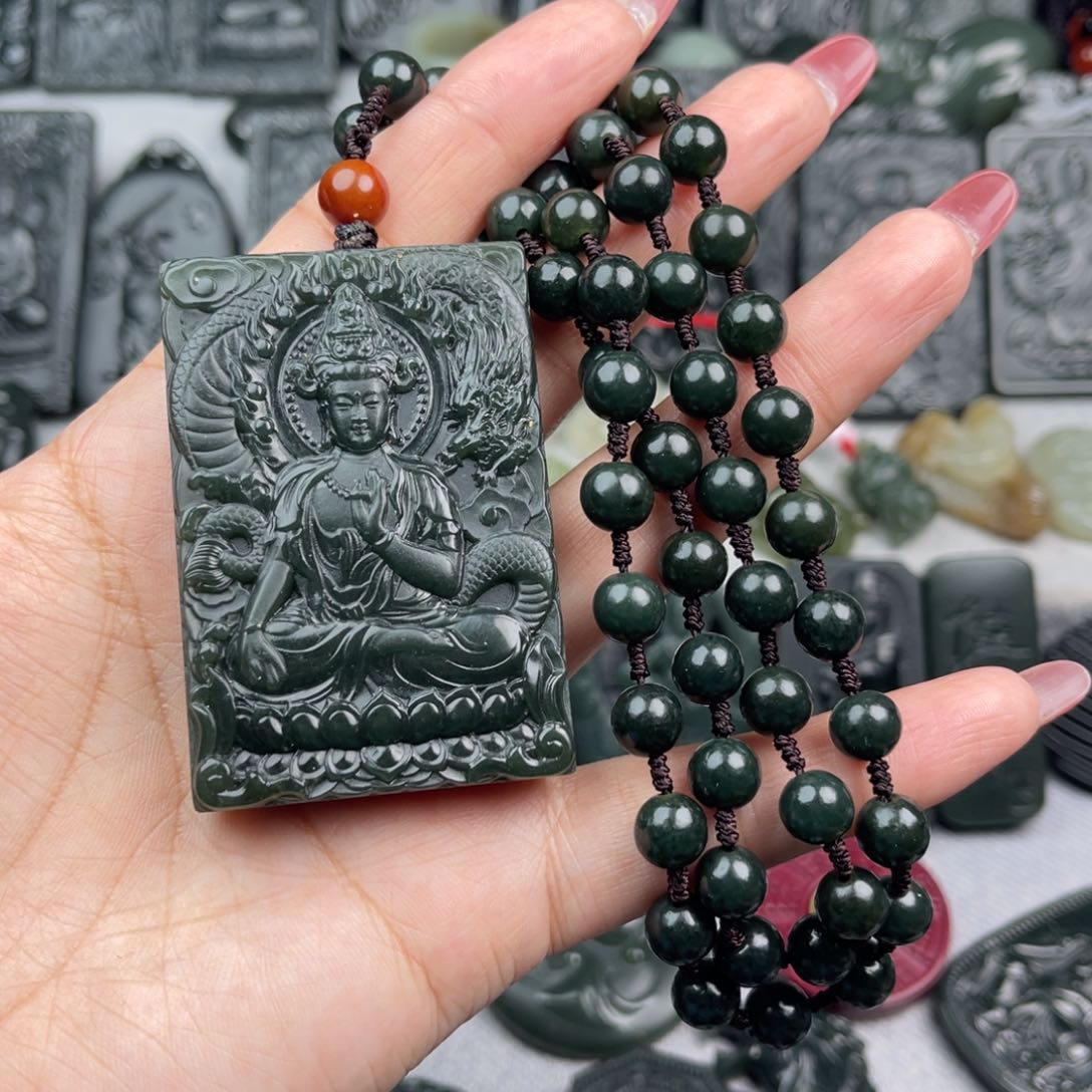 和田玉颈饰未镶嵌