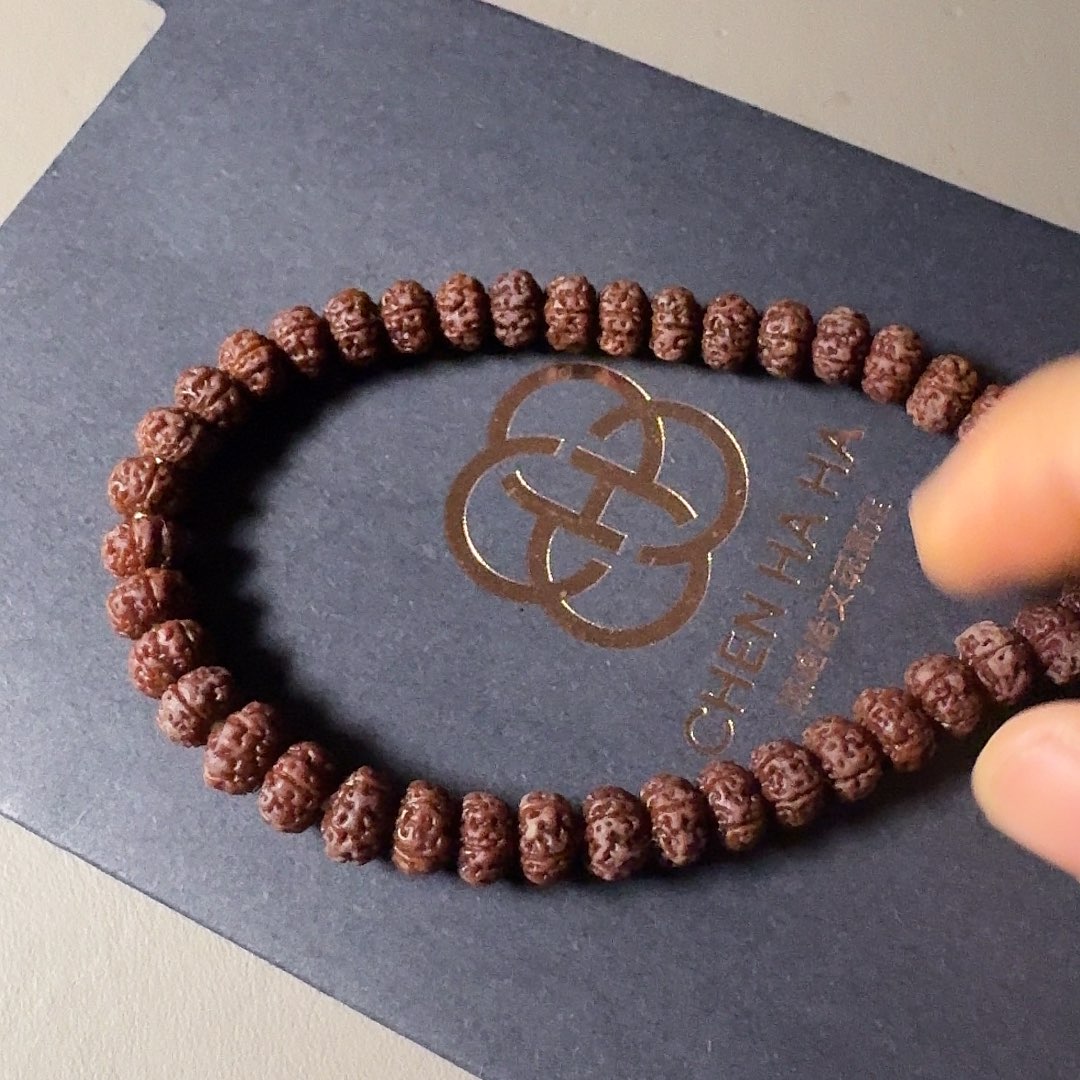 不****吊坠金刚菩提勿里达老树王手持