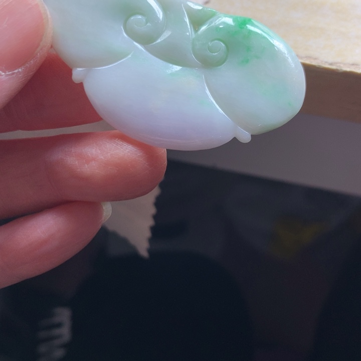 翡翠颈饰未镶嵌吊坠