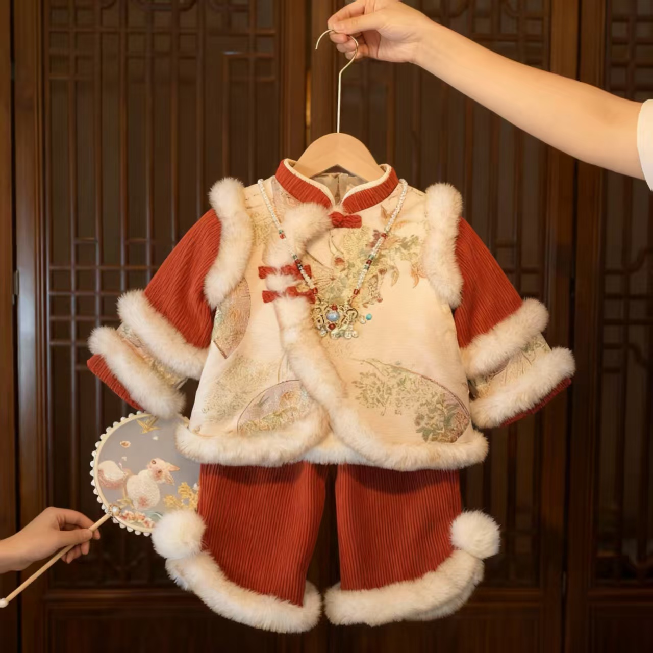 女童冬季套装拜年服加绒加厚儿童汉服两件套中国风宝宝周岁礼服潮