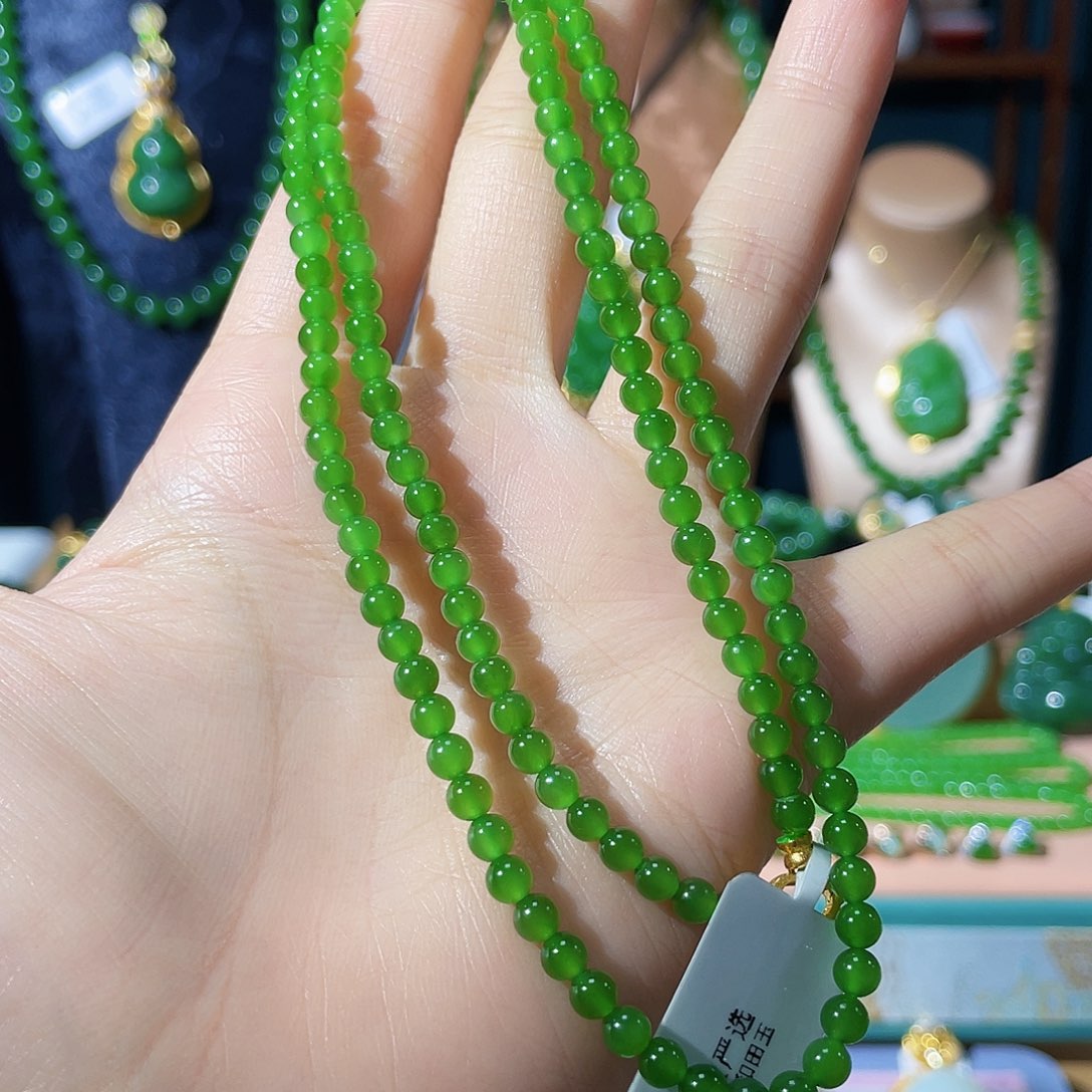 和田玉（碧玉）18K金镶嵌颈饰