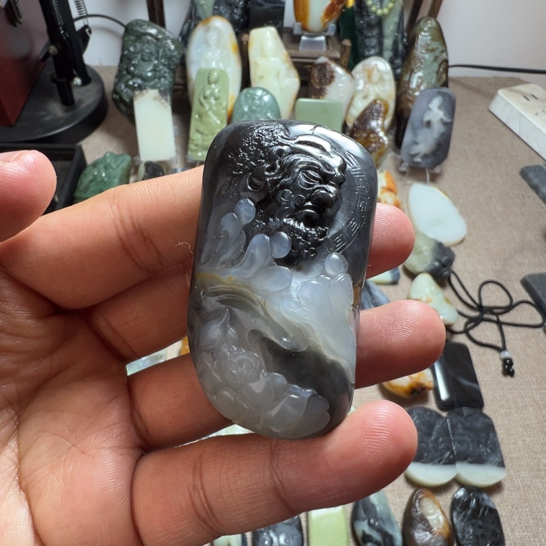 和田玉未镶嵌挂件达摩