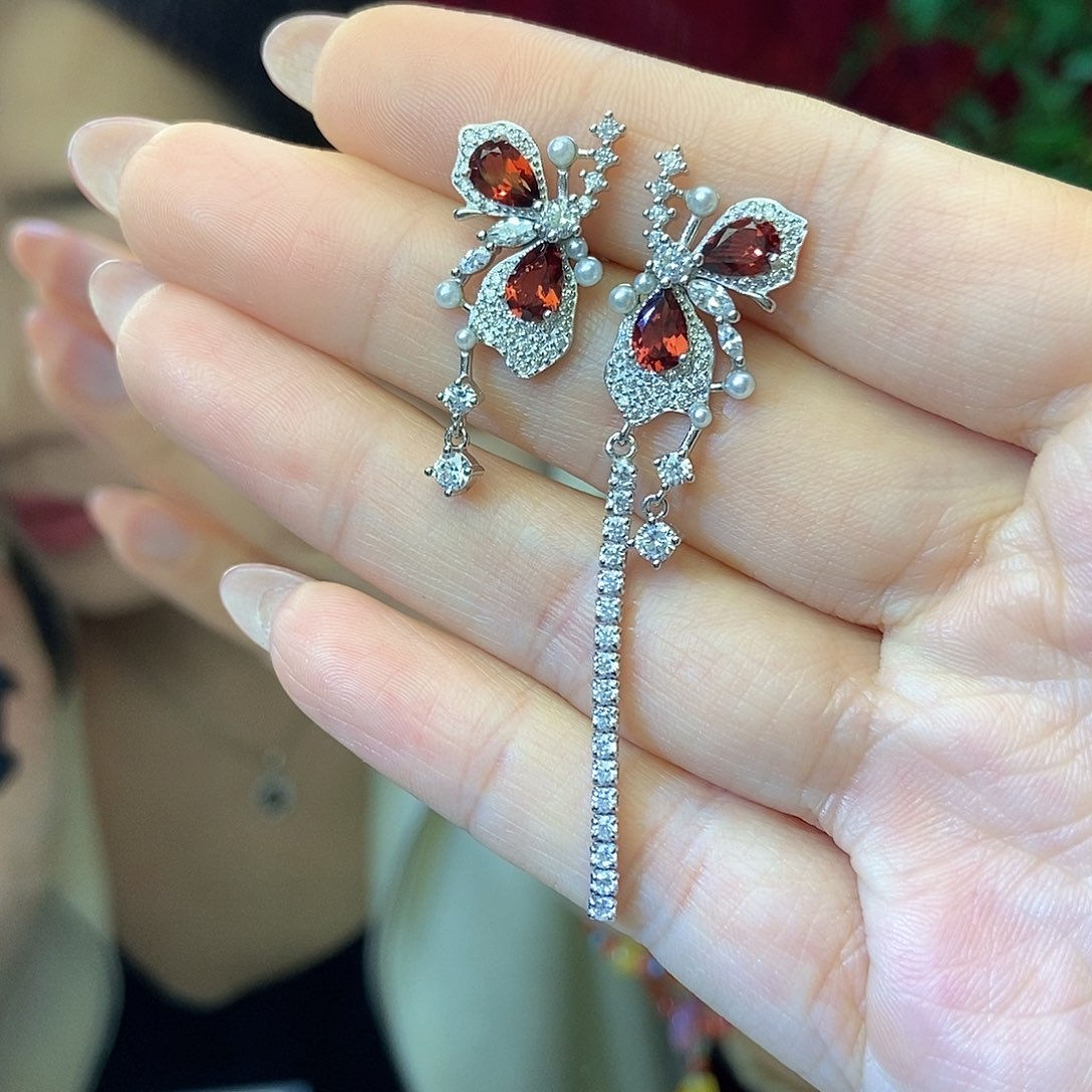 石榴石耳饰，银S925镶嵌