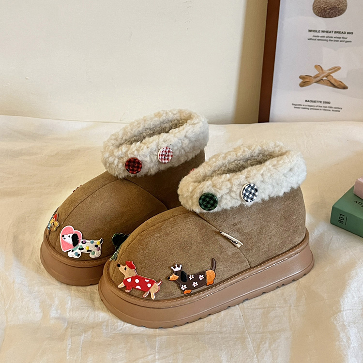 【万达撤柜】林先叁腊肠狗厚底雪地靴女2025冬季新款加绒加厚一脚