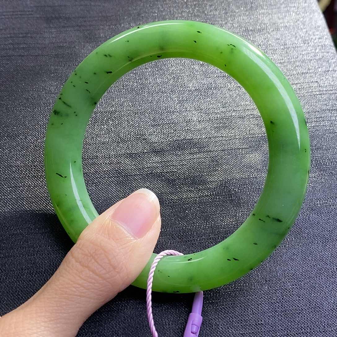 和田玉碧玉乌兰湖圆条手镯55.5圈口未镶嵌