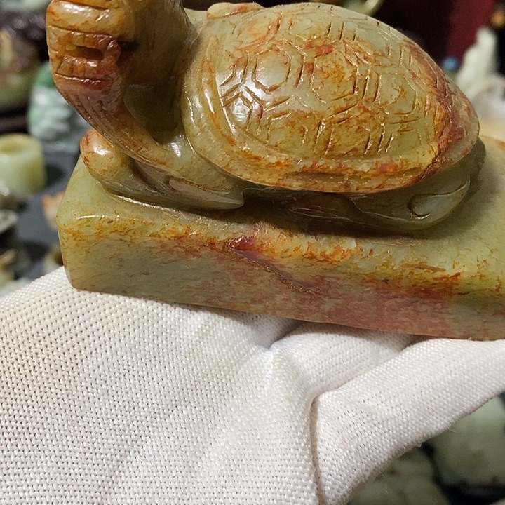 勇***心和田玉（糖玉）未镶嵌颈饰