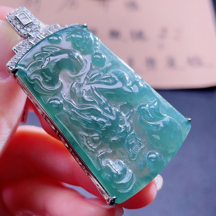 翡翠吊坠(不含链)未镶嵌