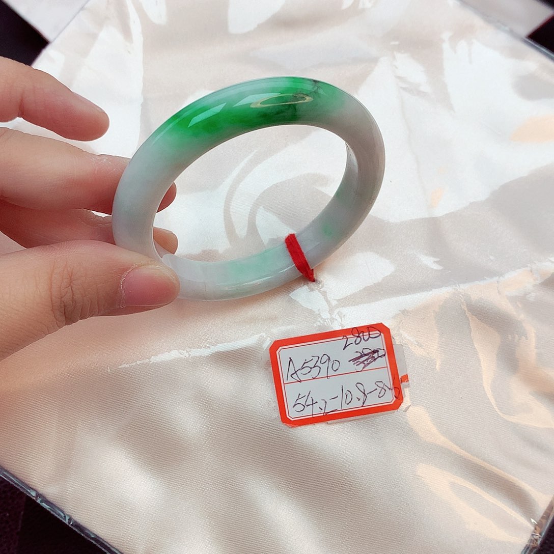 翡翠手镯未镶嵌天然缅甸翡翠A货