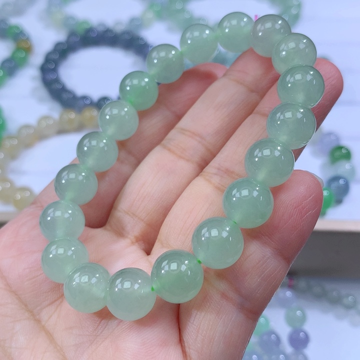 翡翠手链未镶嵌翡翠