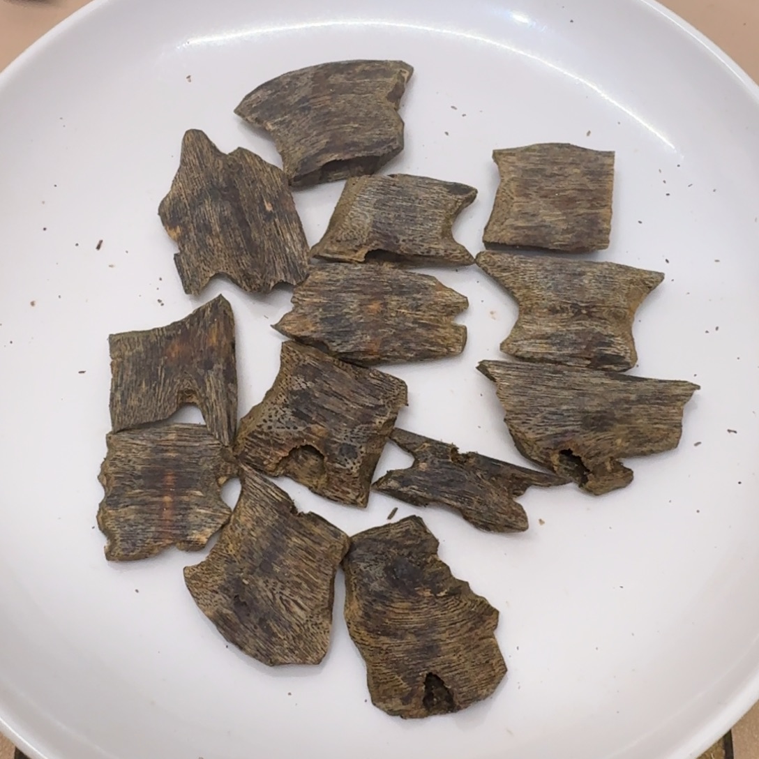 沉香沉香碎屑海南乌身圆叶块料41克