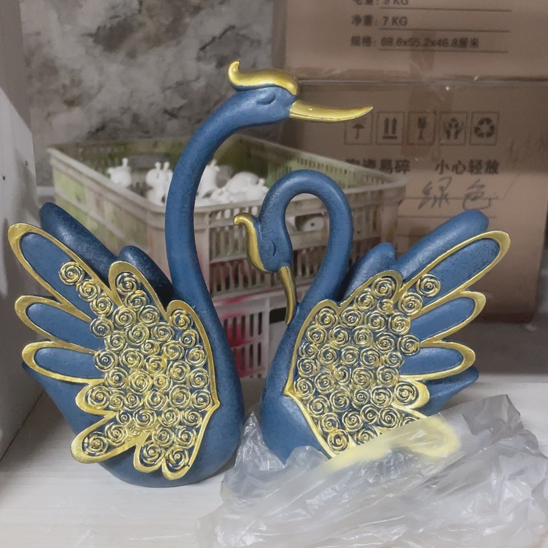 陶瓷深蓝天鹅11111111111